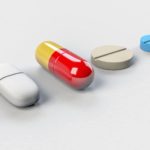 Gdy jesteśmy w podeszłym wieku najprawdopodobniej musimy codziennie przyjmować farmaceutyki.